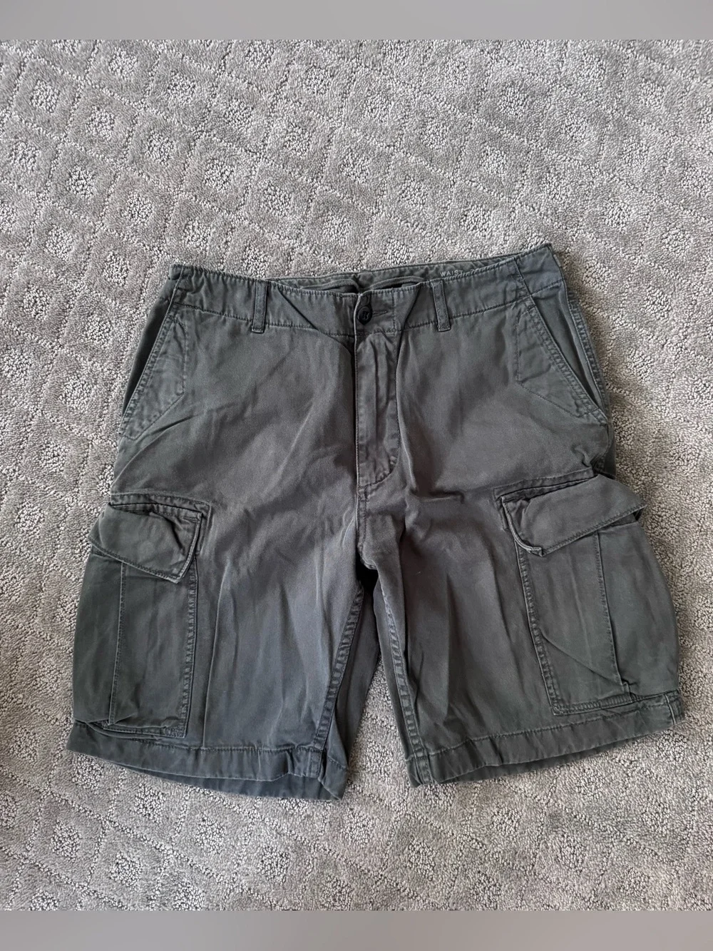 J.Crew Gray Cargo Men's Shorts size 32 100% Cotton